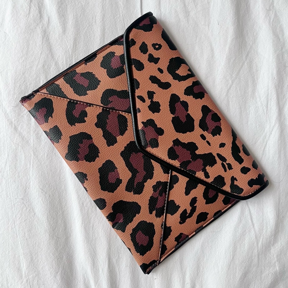 Leopard Large Clutch
